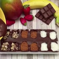 یخ شکلاتی مغزدار