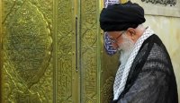 غبارروبی مضجع مطهر امام رضا (ع) با حضور رهبر انقلاب