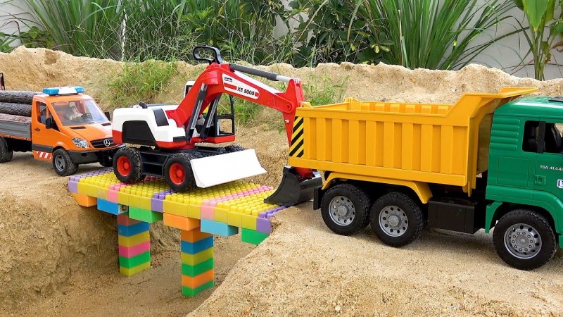 ماشین بازی کودکانه - ماشین تصادفی - پل سازی با ماشین سنگین 