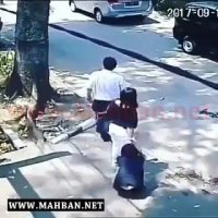 سرقت کیف عابر پیاده توسط موتورسوار