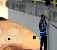 انسانیت هنوز وجود دارد