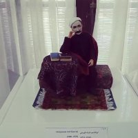 مجسمه کوچک #ابوالقاسم_عارف_قزوینی کار استاد #جهانگیر_ارجمند  در #باغ_نگارستان_تهران