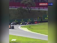 پنالتی 5 ثانیه ای برای همیلتون در پی تصادف با آلبون