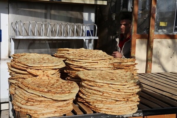 گران فروشی و کم فروشی نان