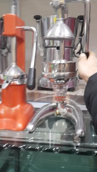 آبمیوه گیری دستی آب میوه گیری دستی آب انار گیری دستی