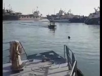 لحظه ی ورود صیادان گناوه ای