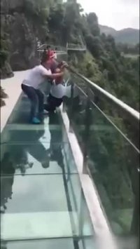 از ارتفاع نمیترسی نگاه کن !!!!