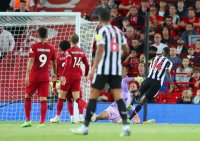 خلاصه بازی لیورپول 2 - نیوکسل 1