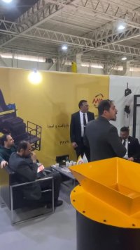 بازدید مدیرعامل بورس ضایعات ایران از غرفه ماژان صنعت در نمایشگاه پسماند