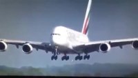 هنرنمایی با هواپیمای A380 امارات