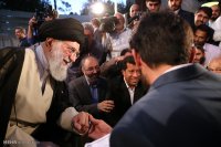 حاشیه های دیدار دیشب شاعران با رهبر معظم انقلاب