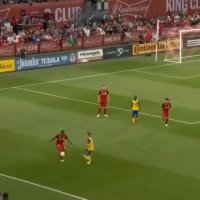 دریبل برای فرار از مصدومیت