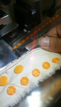 فروش انواع دستگاه های دکمه زنی و منگنه  کاملا حرفه ای.