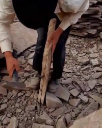 فروش انواع سنگ مالون و لاشه و کوهی ورقه ای 09126718261