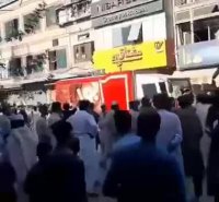 هواداران عمران‌ خان به خیابان‌ آمدند