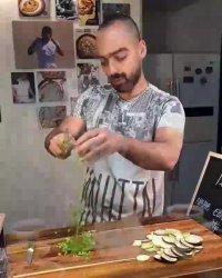 پیتزا بدون خمیر