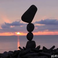 مردی که هر چیزی را به تعادل در می آورد