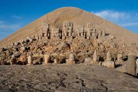 کوه نمرود، عجیبترین و مرموزترین کوه در ترکیه!