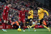 خلاصه بازی لیورپول 2 - ولورهمپتون 2