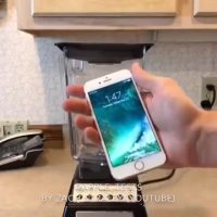 گوشی مونو بندازیم تو مخلوط کن چی میشه؟