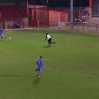 دو اشتباه در یک صحنه فوتبال