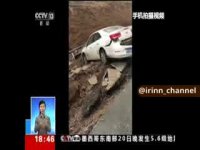 سقوط سه خودرو در فرو چاله