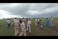 خودکشی زن و شوهر به خاطر ضرب و شتم پلیس‌های هندی