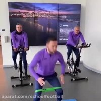 تمرین تیمی مربی بدنساز با نظارت مورینیو از طریق ویدیو کنفرانس