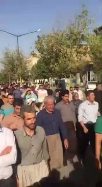 مردم مریوان دست به اعتراض زدند