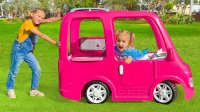 برنامه کودک دخترانه آلیس کوچولو و ماشین صورتی - پیک نیک در روز آفتابی