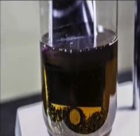 تست مقاومت گوشی در اسید!