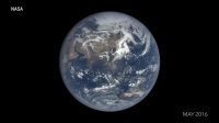 Here's what a time lapse of a full year on Earth looks like
