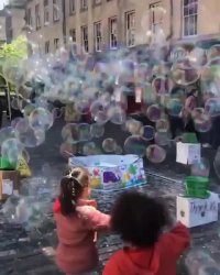 احساس خوشبختی با چیزهای ساده