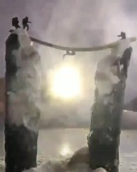 خلاق که باشی دیگه لازم نیست برای یه کاور فیلم کلی هزینه کنی