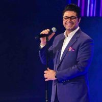 اهنگ حجت اشرف زاده دلتنگ توم,لیس گپ