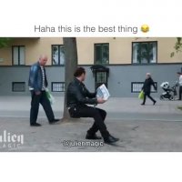 وقتی رو هوا میشینه و روزنامه میخونه