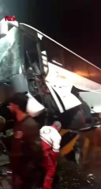 تصادف اتوبوس با کیوسک عوارضی در قزوین