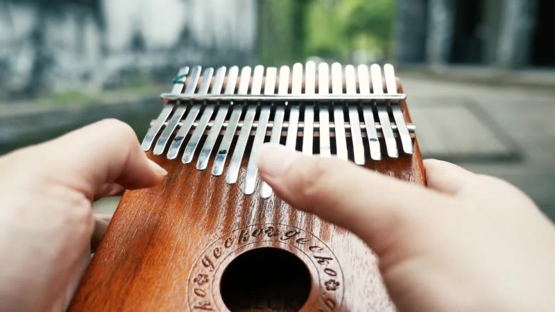 ساز عجیب ولی خوش صدای کالیمبا