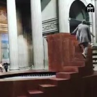 این گیف، خلاصه ی زندگیست...