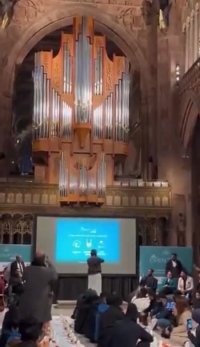 افطاری مسلمانان در کلیسای جامع منچستر