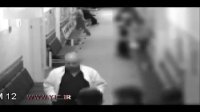 حمله‌ور شدن بیمار به پزشک با چاقو