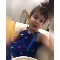 یه گیلاس نمیدی به مامانت بچه ؟