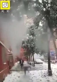 سر خوردن مردم روی برف!