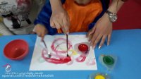 نقاشی با آب رنگ در دوره هوش و خلاقیت 2 در خانه مادر و کودک ایرانی