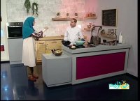 سلاد کاهو با سس کشمش