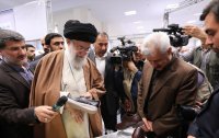 بازدید رهبر معظم انقلاب از نمایشگاه کالای ایرانی