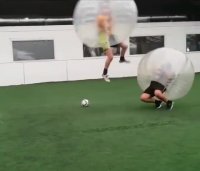 برخرود جالب در فوتبال حبابی