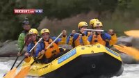 بازیکنان آاس رم و قایقرانی در آبهای خروشان