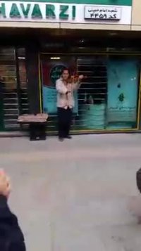 نوازندگی خیابانی