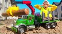 ماشین بازی پسرانه کودکانه با آرتم - تصادف ماشین ها و کمک بیل مکانیکی بزرگ 